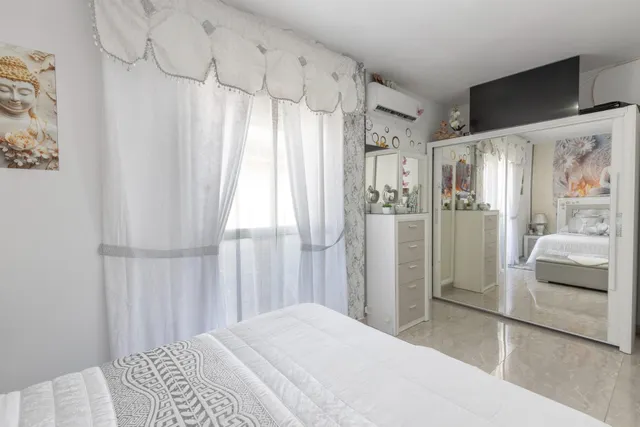 Chalet 3 habitaciones 113m² en venta - Zona aeropuerto — 24