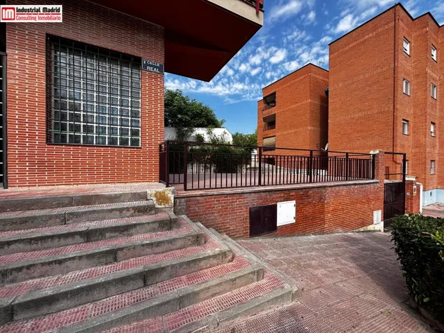 ¡Amplio local comercial con patio y accesibilidad para todos! — 3