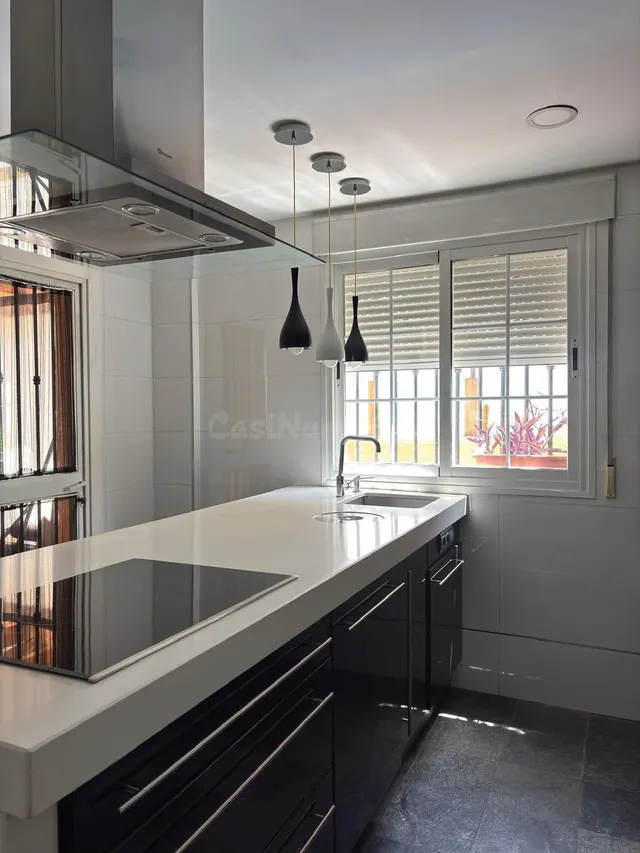 Espectacular vivienda con piscina, buhardilla, bodega y gara - foto 4