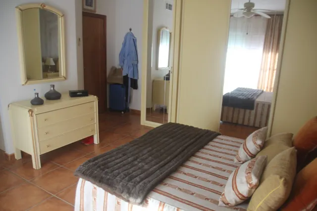 se vende casa adosada en el centro a tan solo 150 metros de la playa — 21