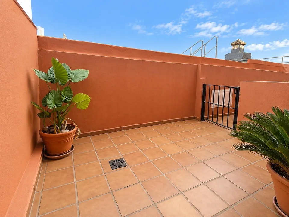 Magnífico dúplex en mirador de moncayo con dos patios y garaje
