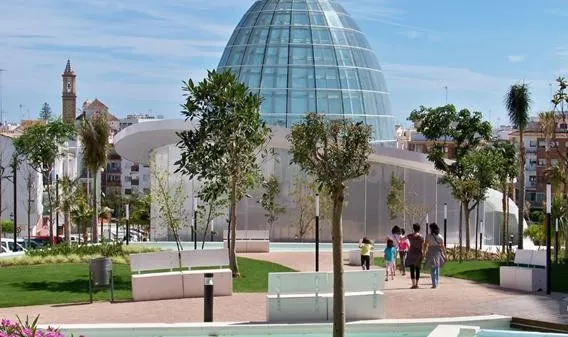 ALQUILER DE LOCAL COMERCIAL CON UNA UBICACIÓN EXCELENTE EN E - foto 5