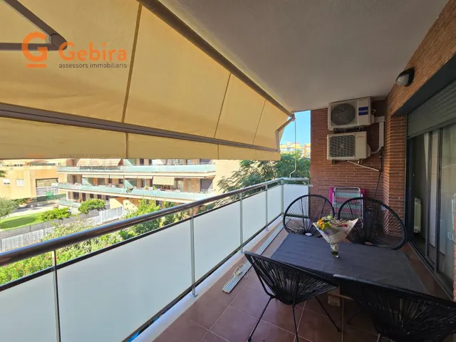 ¡BOMBAZO EN CUNIT! Vivienda impecable con terraza, piscina, parking y trastero — 2