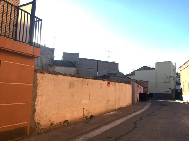 Solar urbano en el centro de Pedrola – 241 m2 con doble acceso — 5