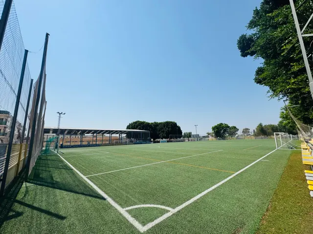Impresionante Piso Seminuevo en Orihuela, con balcón, muy luminoso.. en zona Espeñetas  ¡Tu Nuevo Hogar Te Espera! — 24