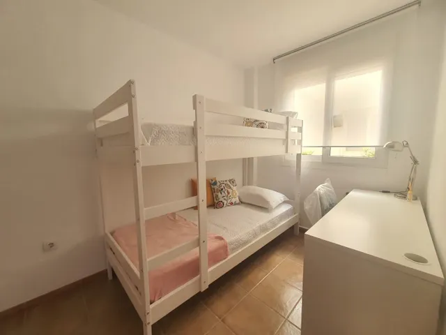 VIVIENDA TOTALMENTE AMUEBLADA CON PATIO INTERIOR — 26