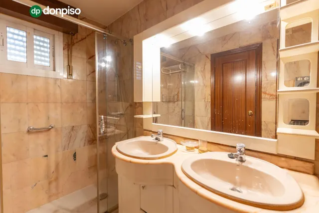 Exclusiva vivienda con piscina en la zona del Serrallo con piscina comunitaria — 29