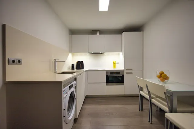 Ático con gran terraza y solárium privado en el corazón de Alicante — 6