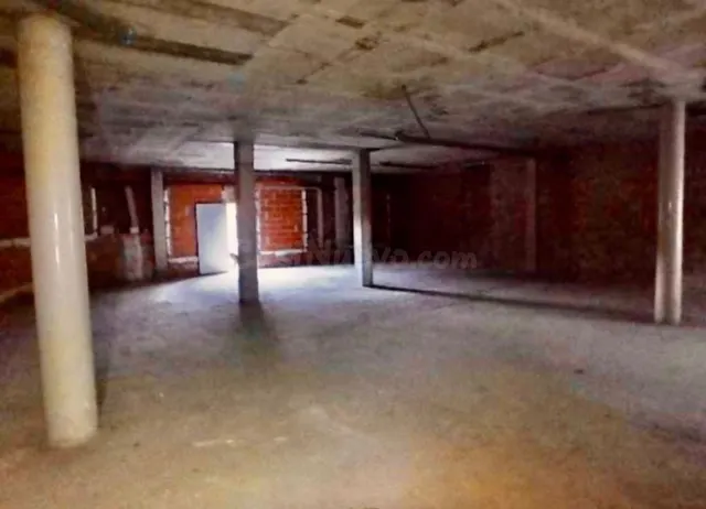 Local comercial 458m² en venta - Veinat de pocafarina - foto 5