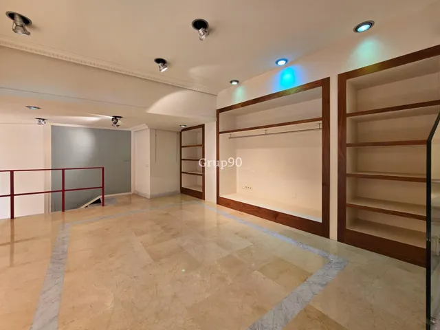 LOCAL COMERCIAL EN ZONA RICARDO VINYES — 10