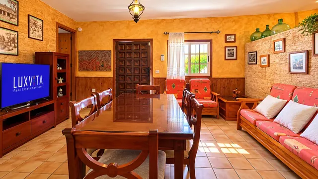 Finca exclusiva en Vilaflor · 2 viviendas, viñedo, bodega y piscina — 9