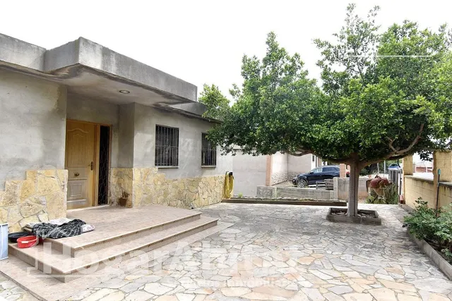 CHALET SEMINUEVO CON GARAJE, PISCINA Y AMPLIA PARCELA — 4