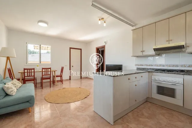 Casa independiente con jardín en Canyelles - foto 4