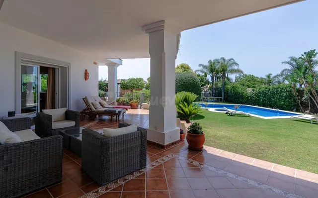 Chalet 6 habitaciones 733m² en venta - Costa del Sol - foto 4