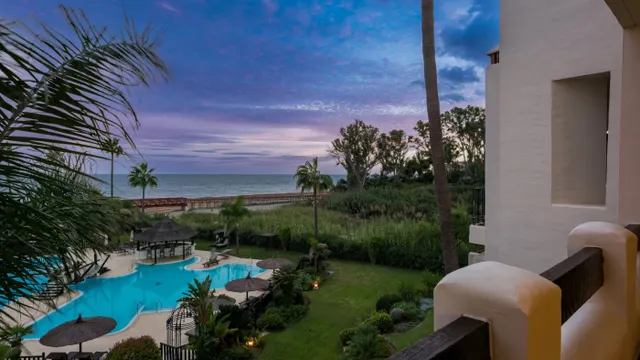 APARTAMENTO TOTALMENTE REFORMADO CON VISTAS DESPEJADAS AL MAR EN VENTA EN BAHÍA DEL VELERÍN, ESTEPON — 35