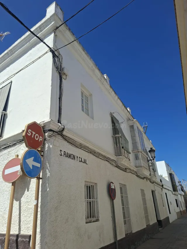 CASA PARA REFORMAR EN EL CENTRO DE CHICLANA - foto 3