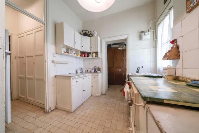 Vivienda clásica de 4 dormitorios con vistas a jardín en el barrio de Castellana — 17