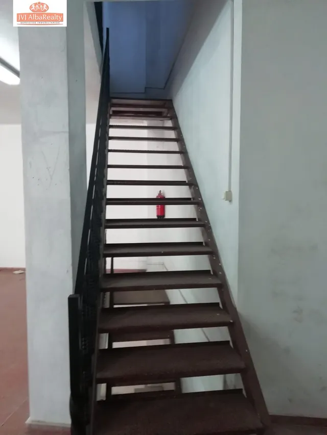 EXTRAORDINARIO LOCAL EN VENTA EN MADRIGUERAS PREPARADO PARA EDIFICAR VIVIENDA — 28