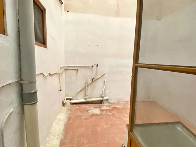 Piso de 4 habitaciones con ascensor en la calle Sant Blai, cerca de la universidad — 19
