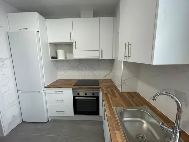 Piso ESTUDIANTES-FUNCIONARIOS ALQUILER habitaciones en Castellón, zona Av.Casalduch, 4 hab. 2 baños, ascensor. — 2