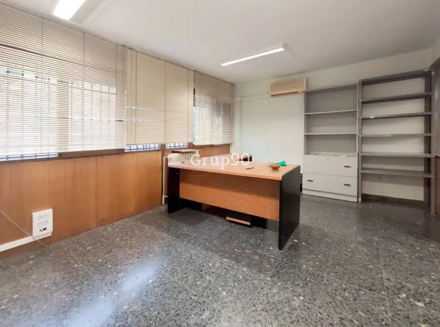 3 LOCALES COMERCIALES EN  ZONA INSTITUT — 5
