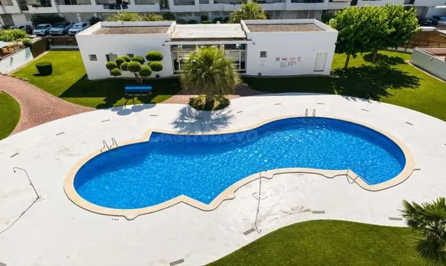 Apartamento con piscina, amplia terraza y parking en Santa M - foto 2
