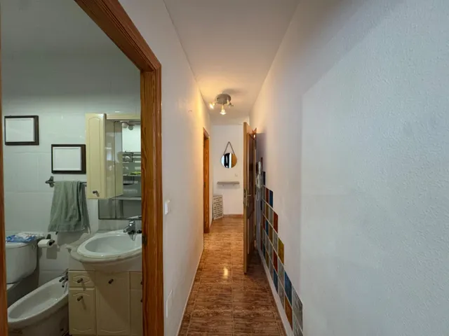 Casa con amplia cochera, terraza y patio. — 7