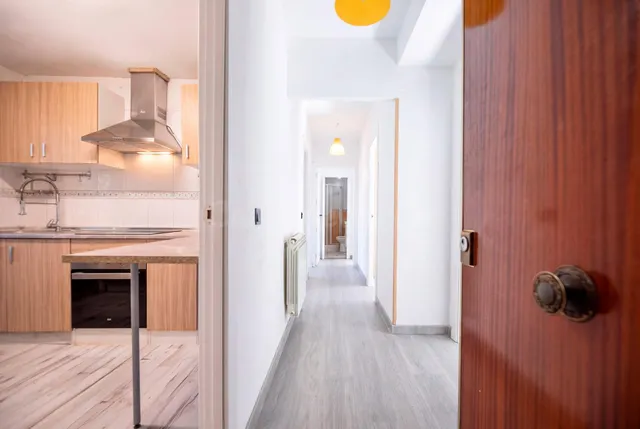 Piso de 3 dormitorios con terraza, garaje, trastero y piscin