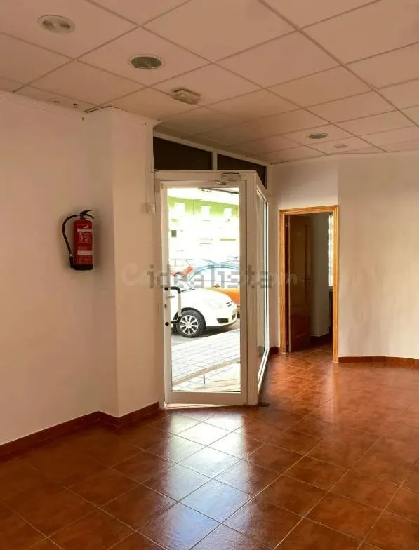 VENTA DE LOCAL COMERCIAL ZONA PLÁ DEL BON REPÓS — 4