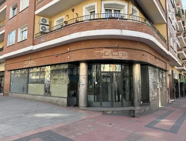 Venta de Local Comercial en Paseo Delicias, Madrid - foto 2