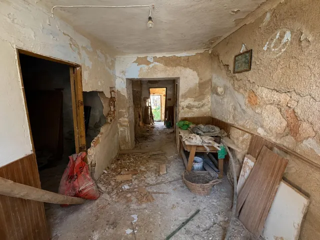 CASA PARA REFORMAR — 12