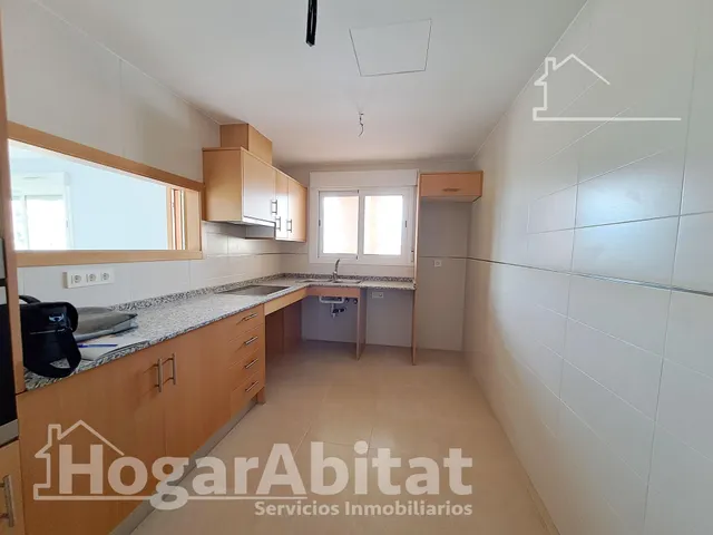 ¡A ESTRENAR! EN PRIMERA LÍNEA DE PLAYA, CON VISTAS AL MAR, PISCINA Y PARKING OPCIONAL — 6