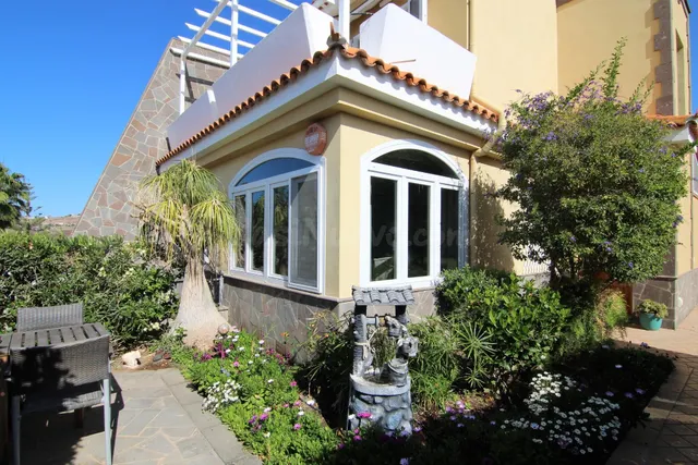MONTAÑA LA DATA - casa con jardin y espectaculares vistas — 4