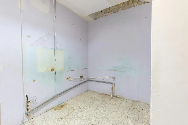 Local comercial junto avda. dilar, zaidin — 15