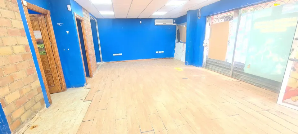 ++Alquiler de local comercial de 76m2 en molina de segura centro++