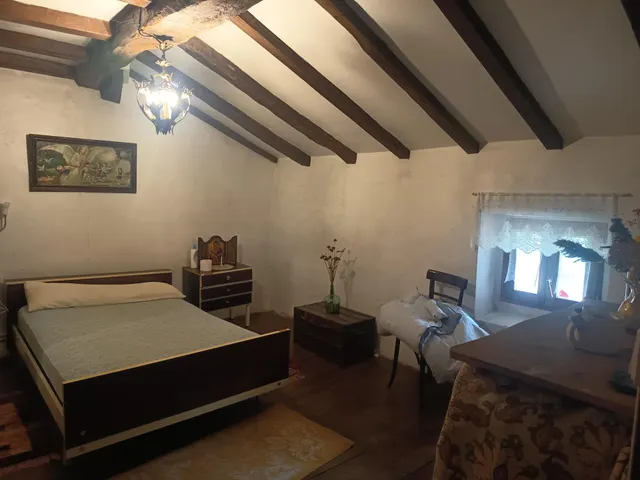 Conjunto Inmobiliario con Caserío tradicional y terreno. — 10