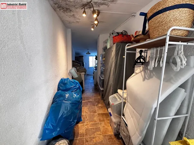 Chalet rústico independiente con piscina privada y gran parcela en Valdilecha — 12