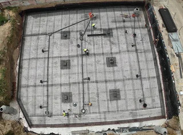MAGNÍFICA NAVE INDUSTRIAL EN CONSTRUCCIÓN EN EL POLÍGONO JUN - foto 2