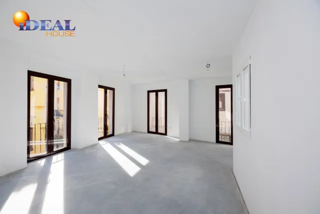 VENTA-ALQUILER DE EDIFICIO SINGULAR EN ESQUINA SAN MATIAS-NAVAS — 27