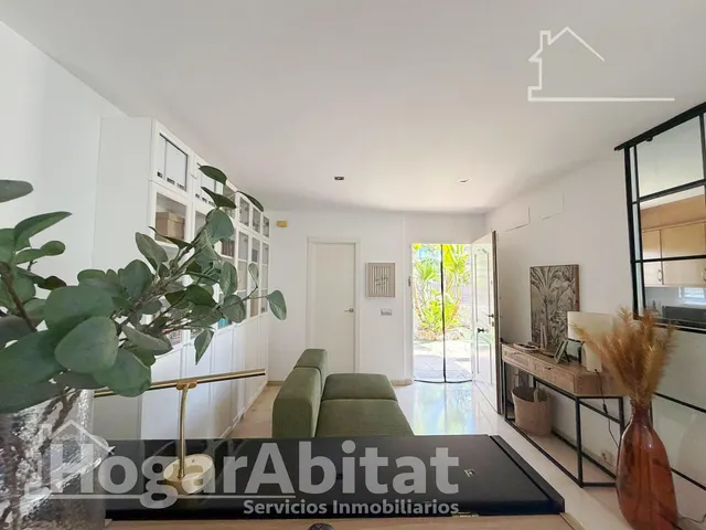 ¡PRECIOSO CHALET! AMPLIO Y REFORMADO CON PISCINA PRIVADA, GARAJE Y PARCELA — 36