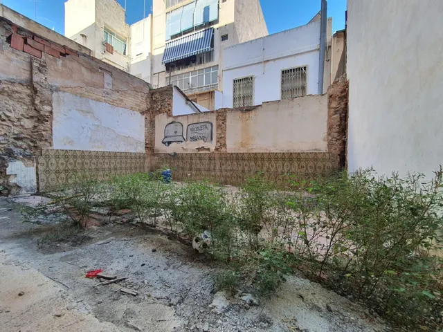 Edificio para terminar con el proyecto hecho, Elche — 3