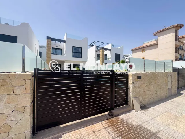 Maravilloso chalet independiente con piscina privada a 800m  - foto 4