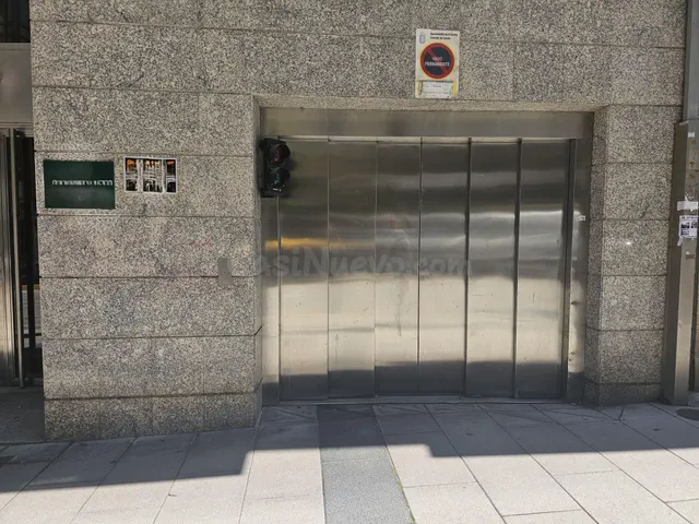 En Venta 2 Plazas de Garaje en la calle Federico Tapia - foto 2