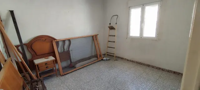 Amplio Piso en Elche - Ideal para Reformar e invertir! — 11
