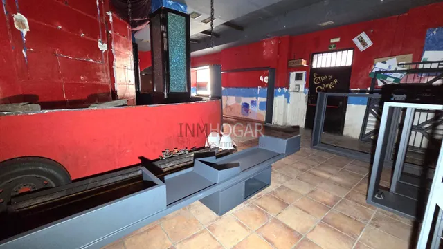 Amplio Local Comercial en la Zona Norte de Ávila – Oportunidad Única — 7