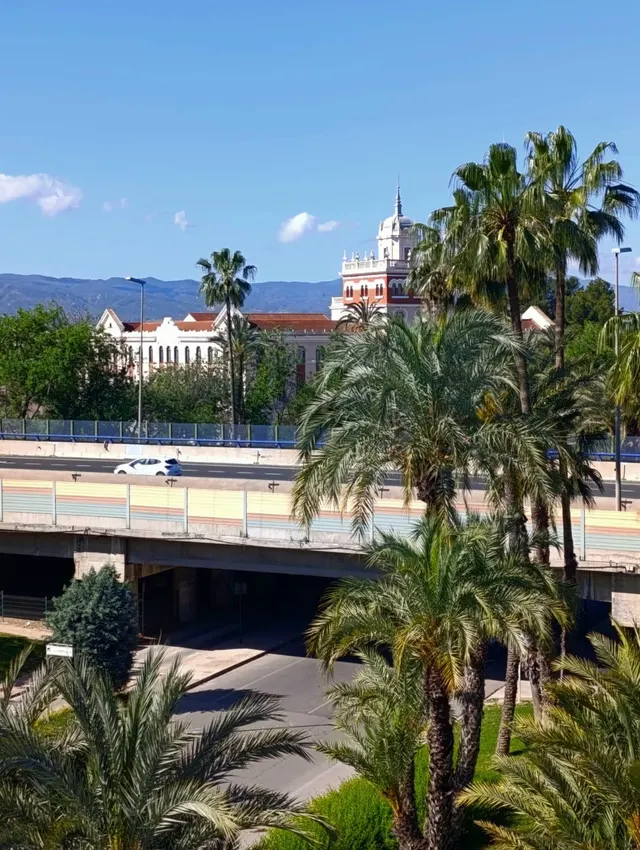 ¡Oportunidad! Amplio Piso de 2 Dormitorios en Zona Céntrica — 13