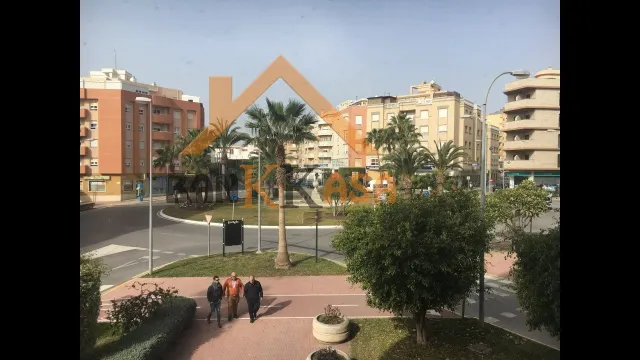 SE VENDE O SE ALQUILA OFICINA EN EJIDO ZONA TEATRO — 19
