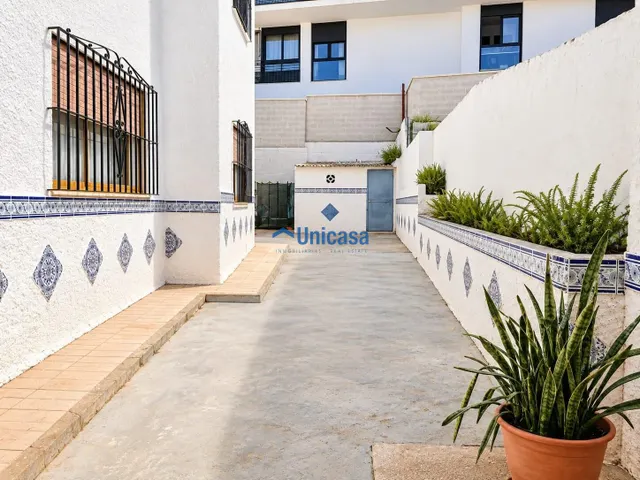 CHALET INDEPENDIENTE · 2 VIVIENDAS · PARCELA DE 422 M2 — 9