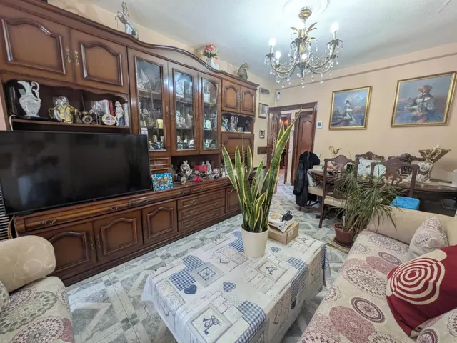 VENTA PISO EN EL CASCO DE ALCALA - foto 2
