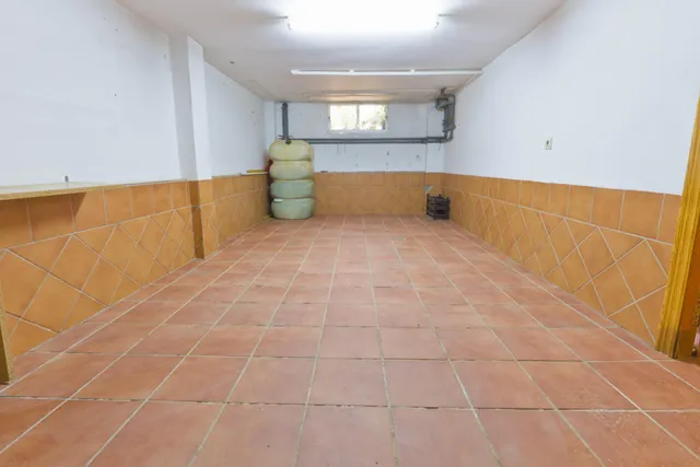 Bonita Casa en Cúllar Vega — 30